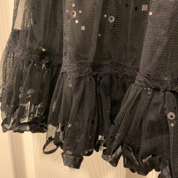 RUE 21 BLACK TULLE SKIRT:TIERED/SEQUINS W/ELASTIC WAIST::LINED SZ M POLY/SPANDEX - Picture 2 of 5